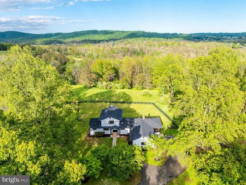 6891 Wilson Rd, MARSHALL, VA, 20115-2409 | Card Image