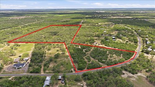 140 Choke Canyon Ests, Three Rivers, TX, 78071-3215 | Card Image