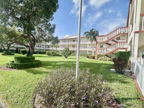 202 Brighton E, Boca Raton, FL, 33434-4803 | Card Image