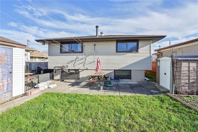135 Nash Rd N, House other with 3 bedrooms, 2 bathrooms and 5 parking in Hamilton ON | Image 39