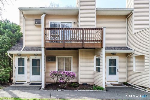 apt-10-1-8 Rose Ln, Danbury, CT, 06811-6725 | Card Image