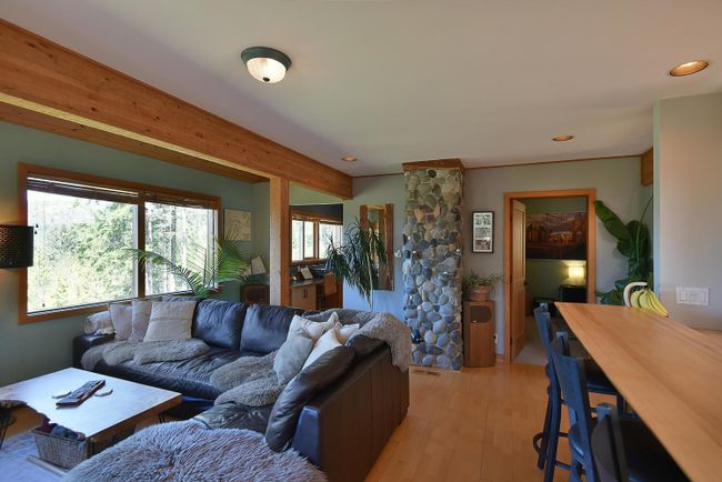 4509 Pollock Road, House other with 4 bedrooms, 2 bathrooms and 8 parking in Madeira Park BC | Image 10