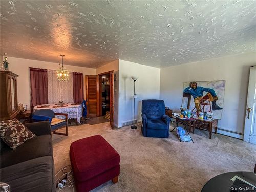 7 Dene Rd, Newburgh, NY, 12550-5017 | Card Image