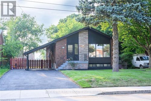 upper-170 Terrace Drive, Hamilton (Balfour), ON, L9A2Z1 | Card Image
