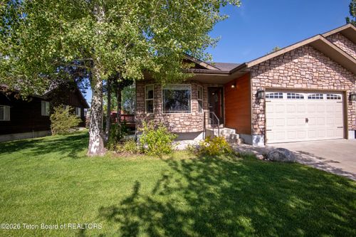 525 Booshway St, Driggs, ID, 83422-5066 | Card Image