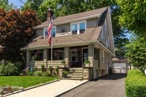 58 Hillside Ave, New Rochelle, NY, 10801-1609 | Card Image