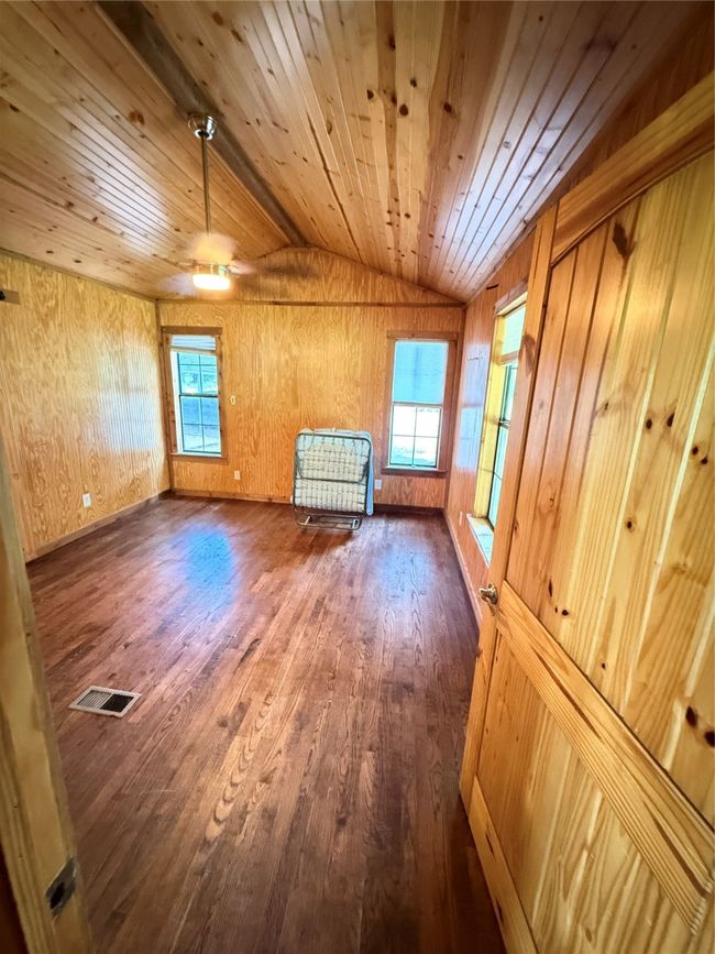 5782 County Road 4066, House other with 4 bedrooms, 2 bathrooms and null parking in Kemp TX | Image 8