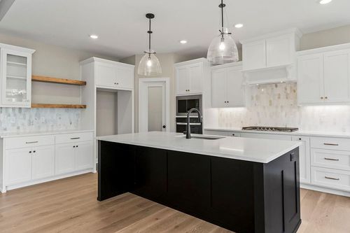 25446 W 91st Ter, Lenexa, KS, 66227-4333 | Card Image