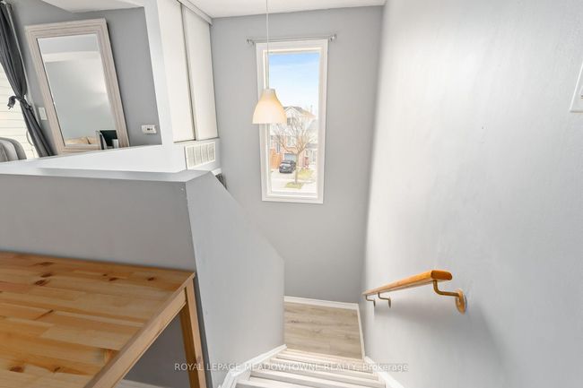 24 - 42A Stewart Maclaren Rd, Condo with 2 bedrooms, 1 bathrooms and null parking in Georgetown ON | Image 5