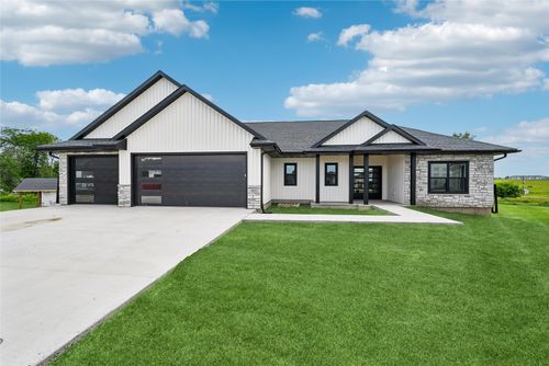 4832 Steel Ct, Marion, IA, 52302-8715 | Card Image