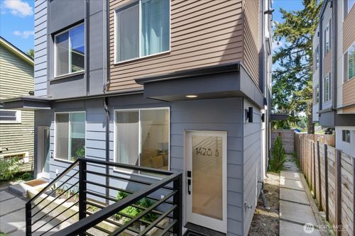 b-1428 24th Ave, Seattle, WA, 98122-3007 | Card Image