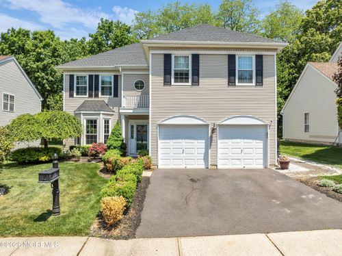 135 Woodcliff Blvd, Morganville, NJ, 07751-4225 | Card Image