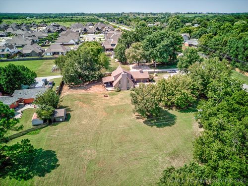 3106 141st St, Bixby, OK, 74008-3639 | Card Image
