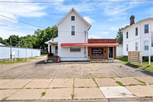 914 Erie St S, Massillon, OH, 44646-7925 | Card Image
