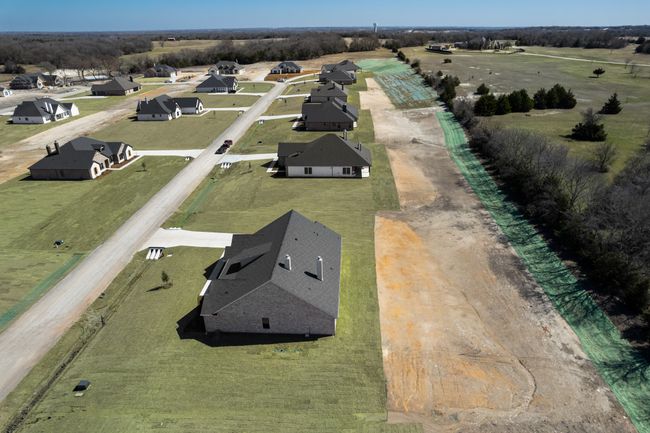1040 Julian Dr, House other with 4 bedrooms, 3 bathrooms and null parking in Van Alstyne TX | Image 37