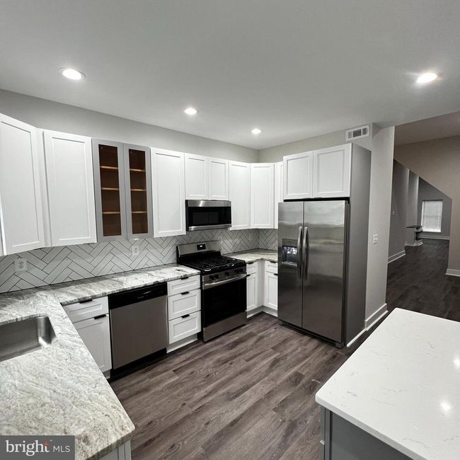 1217 W Lanvale St, Townhouse with 5 bedrooms, 4 bathrooms and null parking in BALTIMORE MD | Image 9