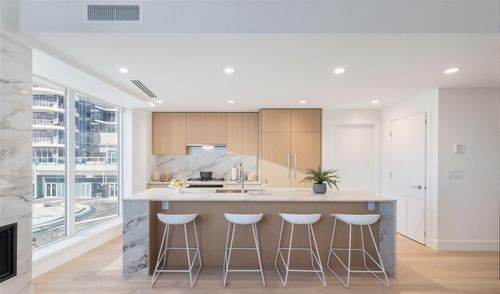 201-1475 Foster Street, Surrey, BC, V4B3W7 | Card Image