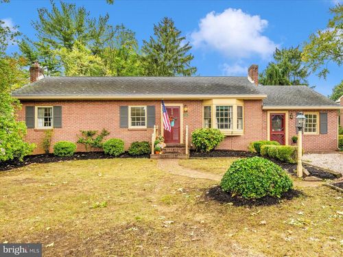 17920 Pin Oak Rd, HAGERSTOWN, MD, 21740-7824 | Card Image