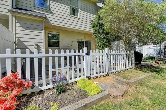 1213 Harris Commons Pl, Townhouse with 2 bedrooms, 3 bathrooms and 2 parking in Roswell GA | Image 41