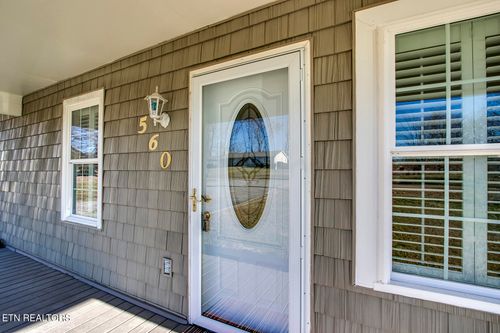 560 Davis Drive, Lenoir City, TN, 37772 | Card Image