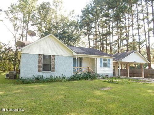 912 River Road Est, Taylorsville, MS, 39168-9586 | Card Image