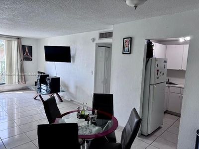 217 - 666 W 81st St, Condo with 2 bedrooms, 1 bathrooms and null parking in Hialeah FL | Image 3