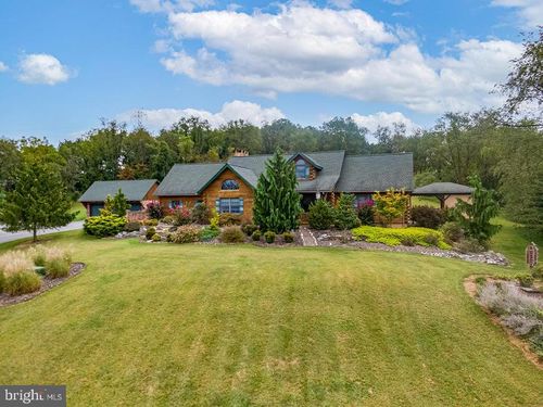 1113 Seifrit Ln, BERNVILLE, PA, 19506-9315 | Card Image