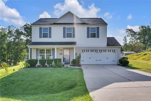 2626 Buckhorn Dr, Randleman, NC, 27317-8331 | Card Image