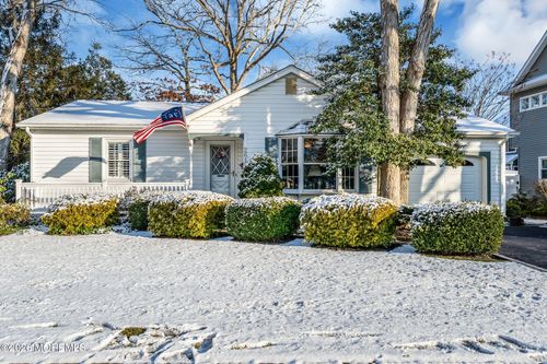 2612 Herbertsville Rd, Point Pleasant Boro, NJ, 08742-2831 | Card Image