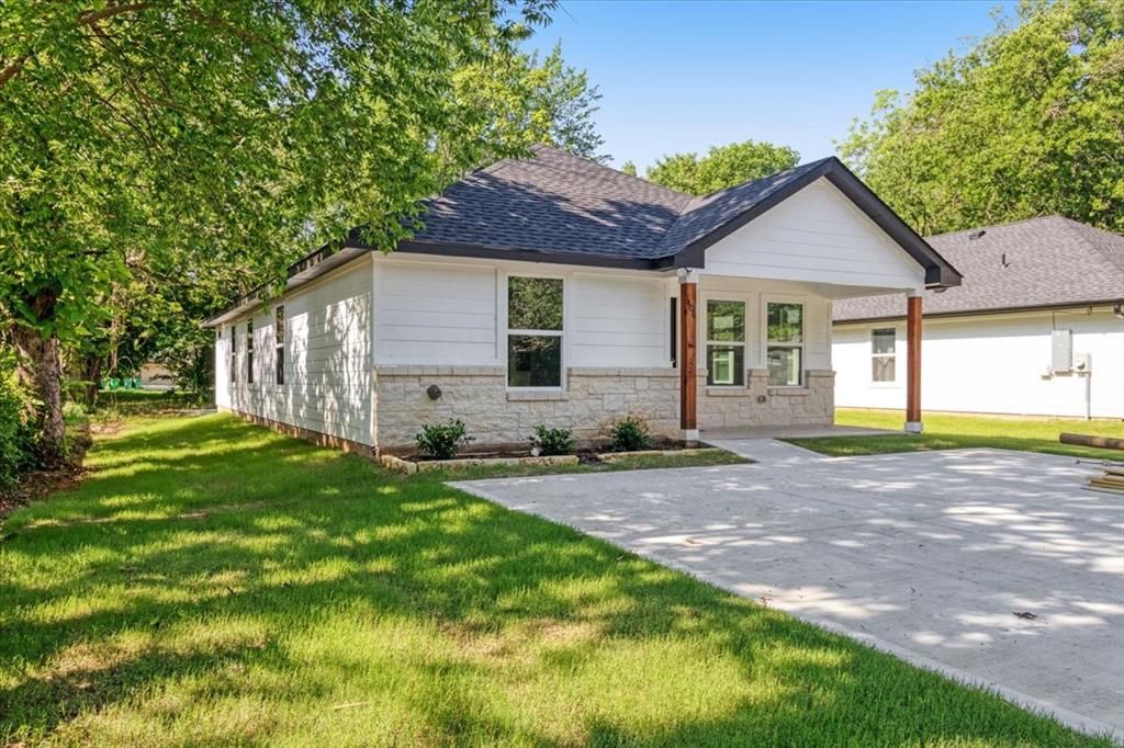 Doty St, Gainesville, TX 76240