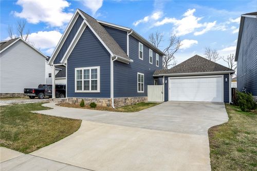501 S 7th St, Rogers, AR, 72756-4421 | Card Image