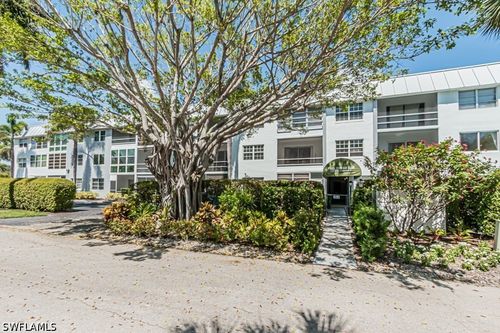 203-72 7th St S, NAPLES, FL, 34102-6130 | Card Image