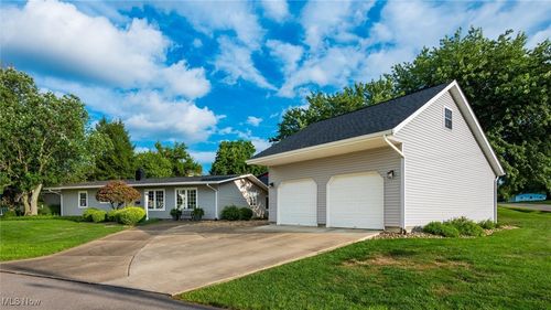 1630 Marion Ave, Zanesville, OH, 43701-2440 | Card Image