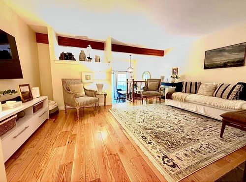 121 Townhouse Way, Woodstock, VT, 05091-3523 | Card Image
