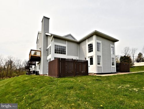 122 Wheatsheaf Ln, TELFORD, PA, 18969-1800 | Card Image