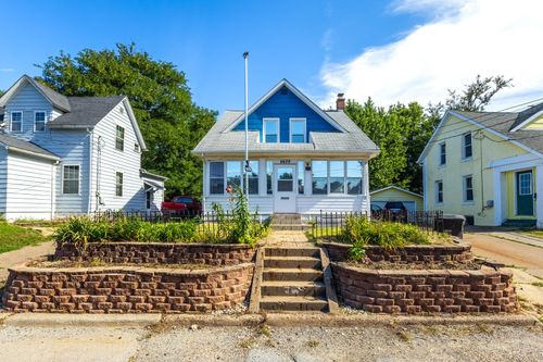 4429 16th Ave, Rock Island, IL, 61201-3927 | Card Image