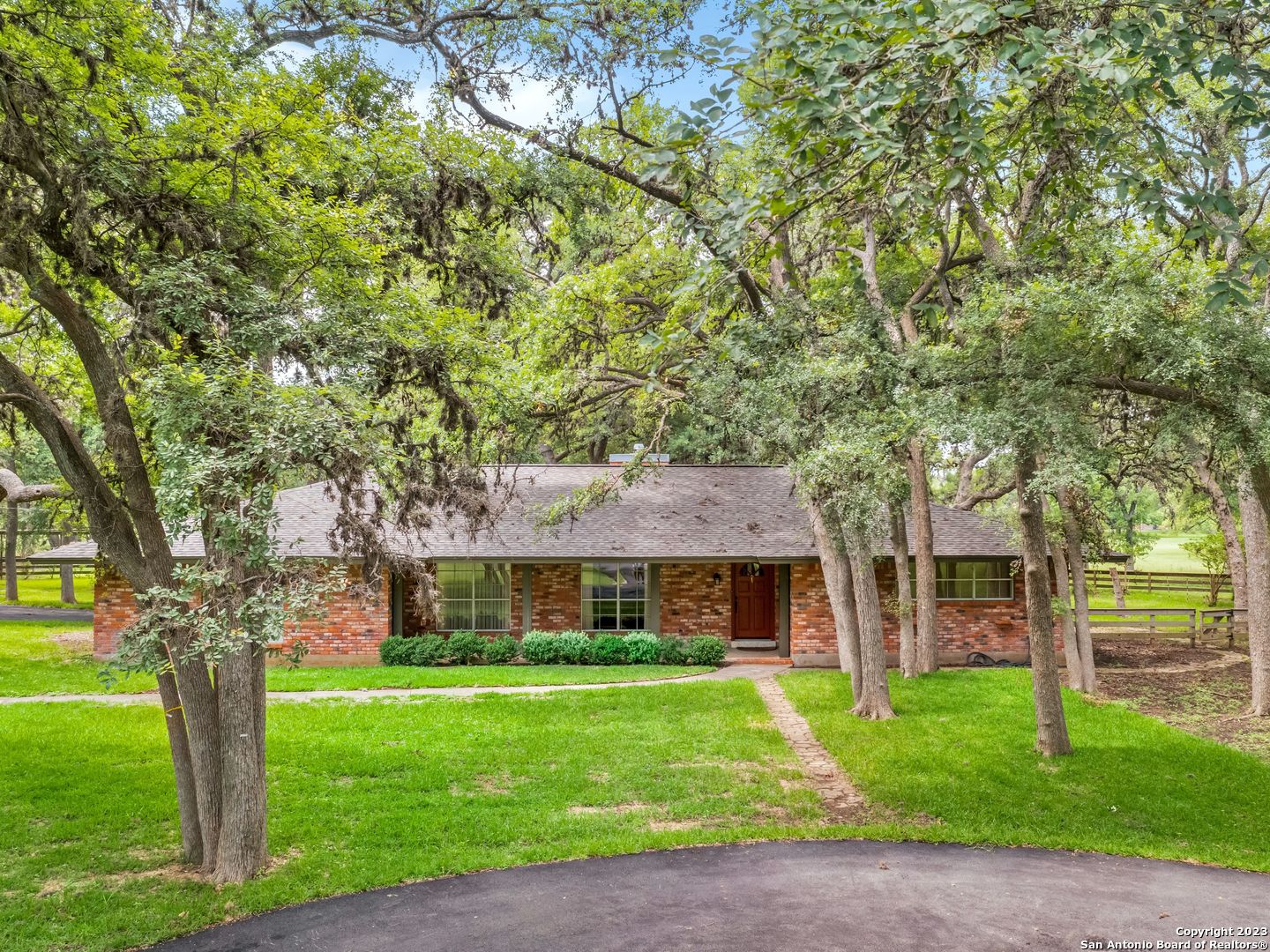 Rosewood Ave, Boerne, TX 78006