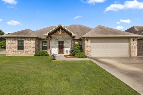 1008 Kelsey Ln, Bridge City, TX, 77611-3666 | Card Image