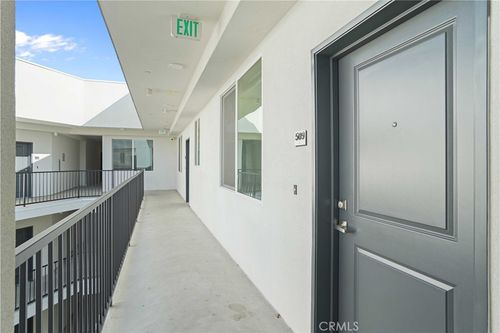209-8750 Sepulveda Blvd, North Hills, CA, 91343-5112 | Card Image