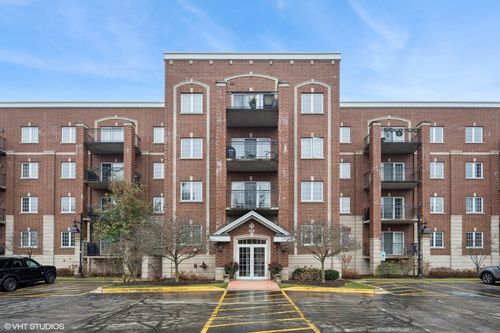 apt-205-1479 Milwaukee Ave, Libertyville, IL, 60048-1365 | Card Image