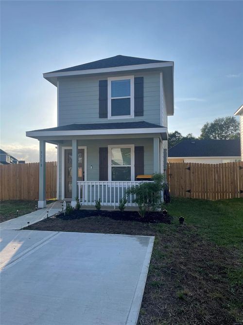 9718 Marie Village Ct, Conroe, TX, 77306-1409 | Card Image