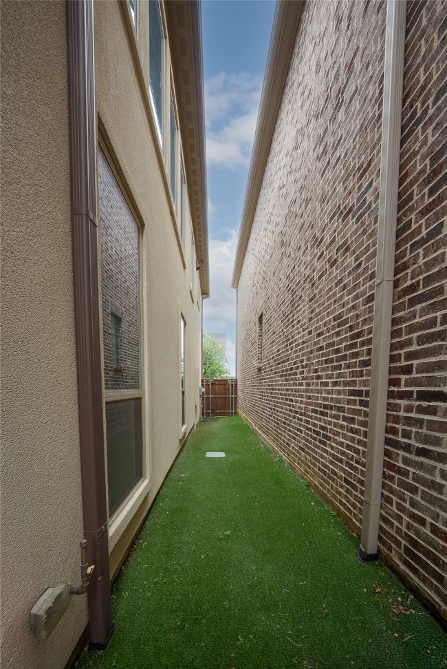 4904 Cloudcroft Ln, House other with 3 bedrooms, 3 bathrooms and null parking in Irving TX | Image 26