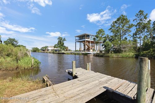 10085 W Gulf Rd, Bay Saint Louis, MS, 39520-9719 | Card Image