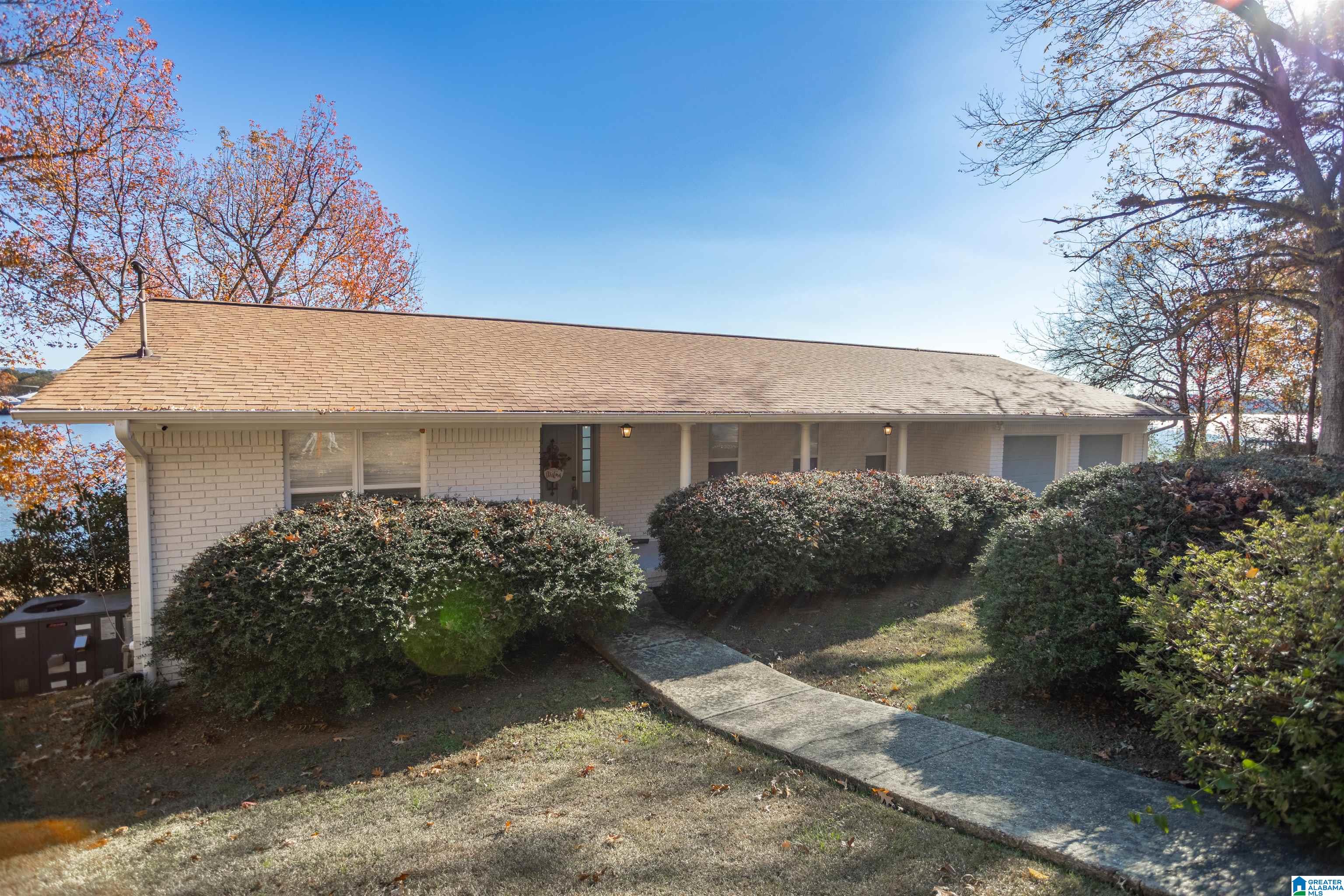 Lakeshore Dr, Rainbow City, AL 35906