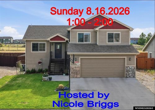 758 Whipsaw Dr, Evansville, WY, 82636-8400 | Card Image