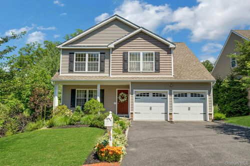 1 Thornton Hl, Ossining, NY, 10562-2571 | Card Image