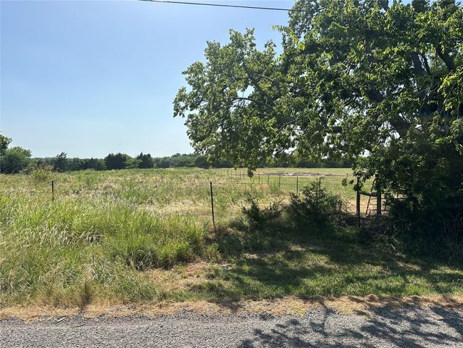 View of yard featuring a rural view | Image 15