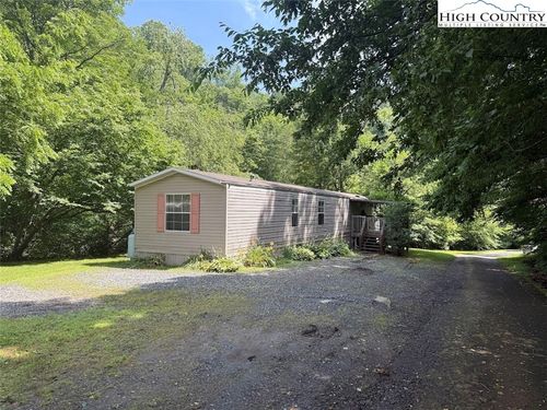 172 Ruania Way, Lansing, NC, 28643-9392 | Card Image