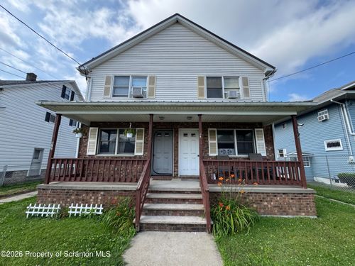 812-810-812 Center St, Throop, PA, 18512-1125 | Card Image