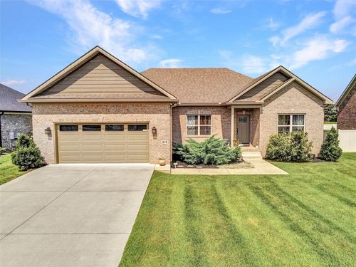 812 Olde Gap Ct, Bowling Green, KY, 42104-8816 | Card Image